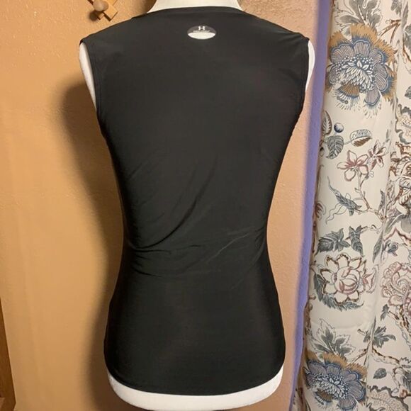 Under Armour Black V-Neck Tank Size Medium - Picture 2 of 11